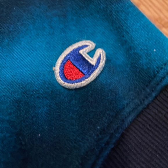 Women’s Cropped Tie-Dye Champion Hoodie - Picture 4 of 7